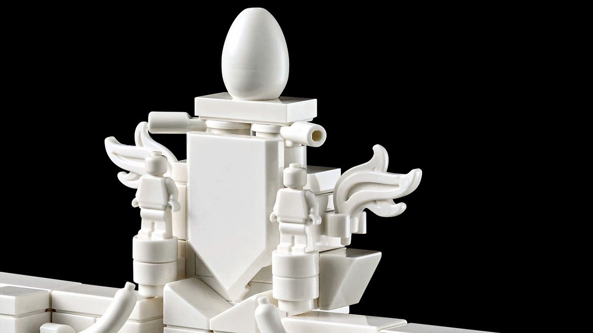 LEGO 21062 Detailansicht eines LEGO-Modells des Trevi-Brunnens mit weißen Figuren und Elementen.
