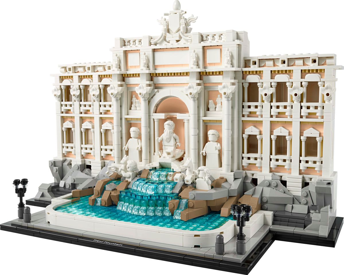 LEGO 21062 Detaillierte LEGO-Nachbildung des Trevi-Brunnens mit Wasserfall und Figuren.